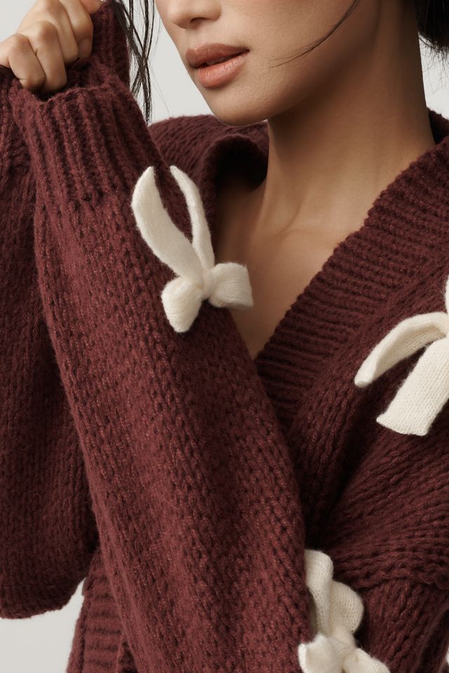 Die Alicia 3D Schleife Cropped Strickjacke von Maeve #3