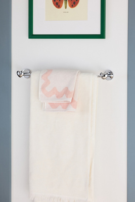 Anthropologie Amor Heart Towel Bar In Silver