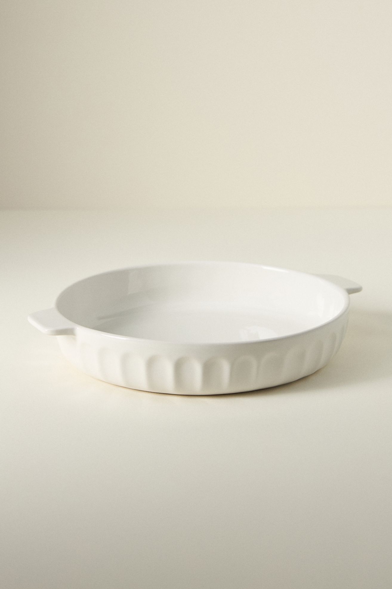 The Latte Stoneware Pie Dish: Amelie Edition - Cream, Standard, One Size