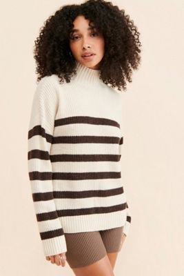 Oval Square Grace Knit Turtleneck