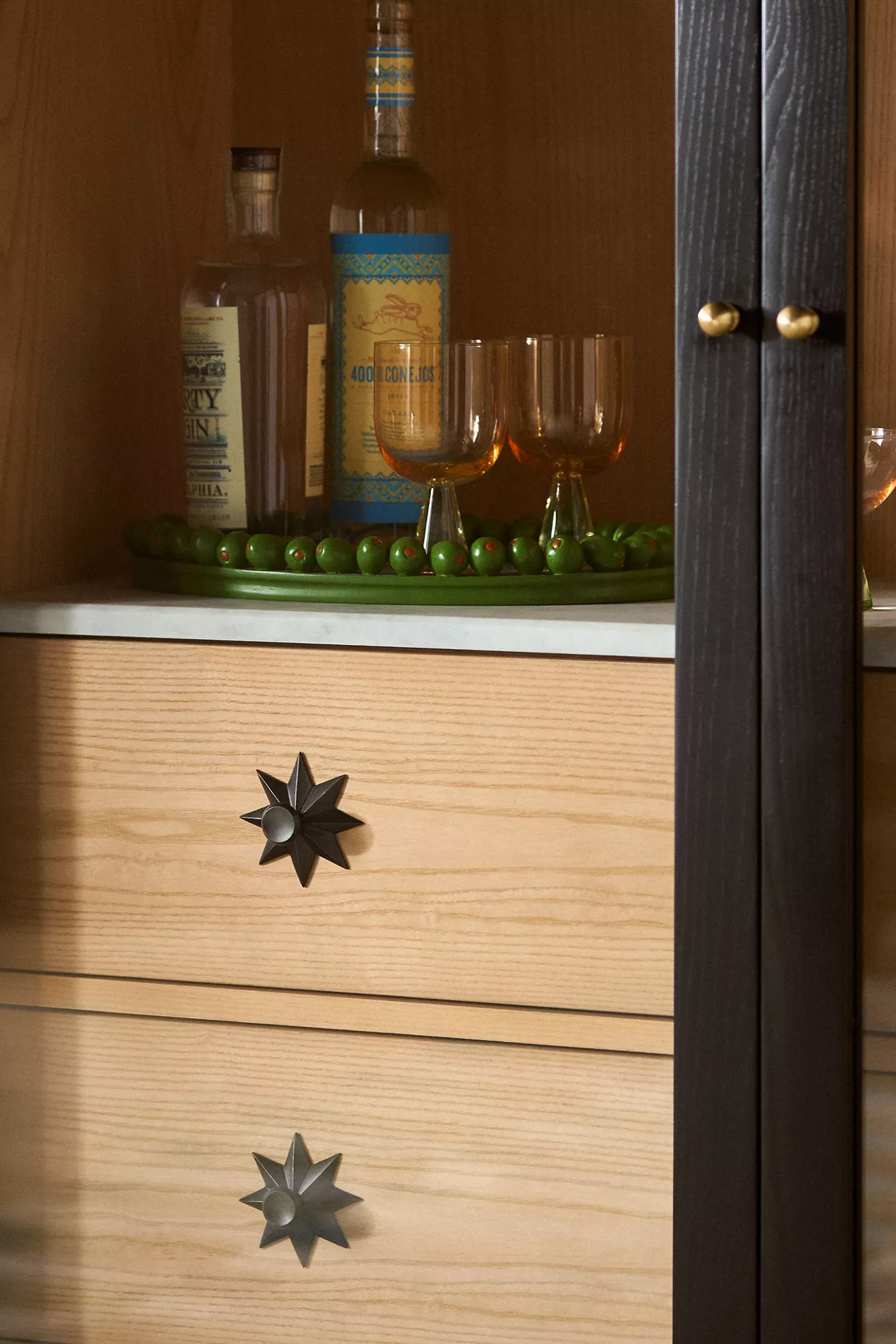 Arthur Star Knobs, Set of 2 - thumbnail 3