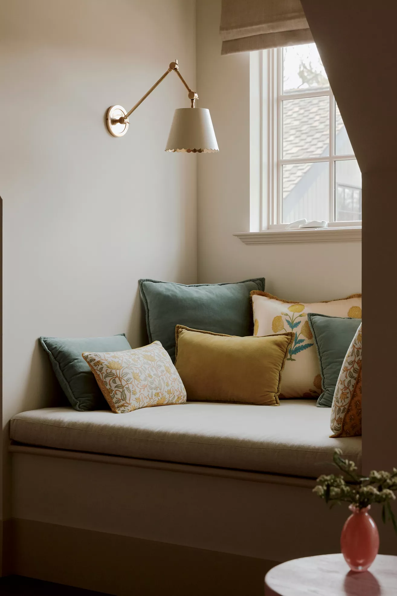 Roberta Scalloped Leather Task Sconce Wall Light - thumbnail 3