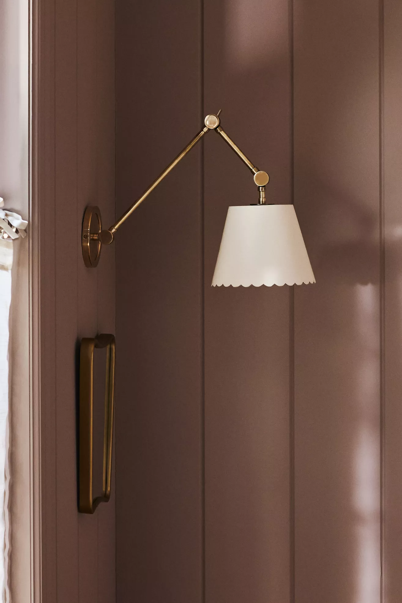 Roberta Scalloped Leather Task Sconce Wall Light - thumbnail 2