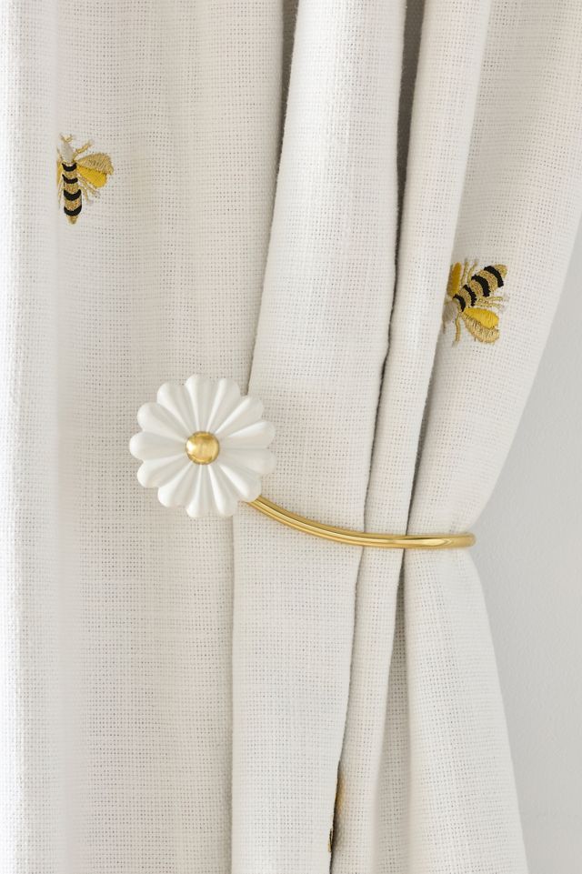 Daisy Flower Tieback #2