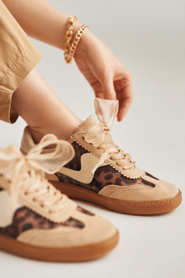 Notice Sneakers