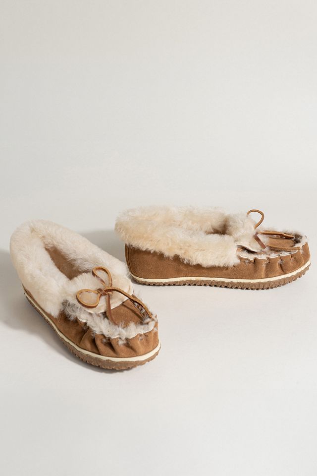 Minnetonka Ultimate Sheepskin Slippers #1