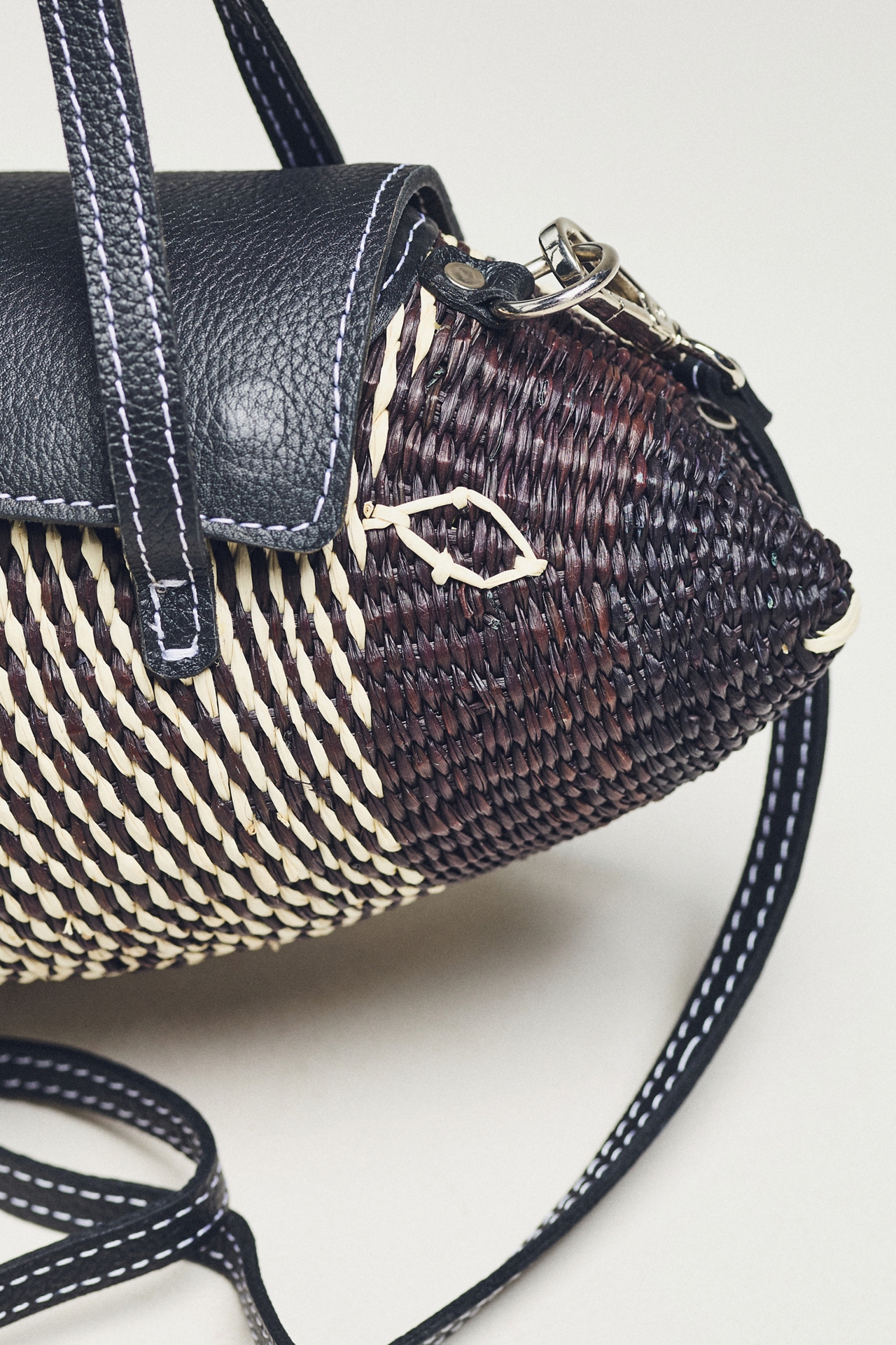 Sensi Studio Fish Handbag