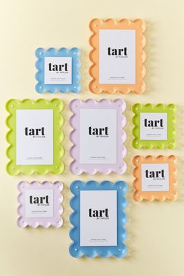 Acrylic Scalloped Picture Frame
