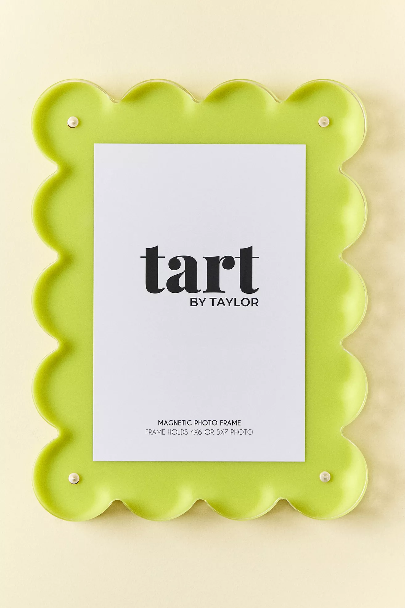 Acrylic Scalloped Picture Frame - thumbnail 3