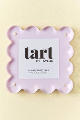 Acrylic Scalloped Picture Frame