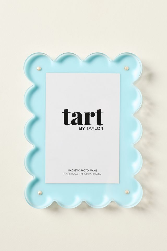 Acrylic Scalloped Picture Frame #1