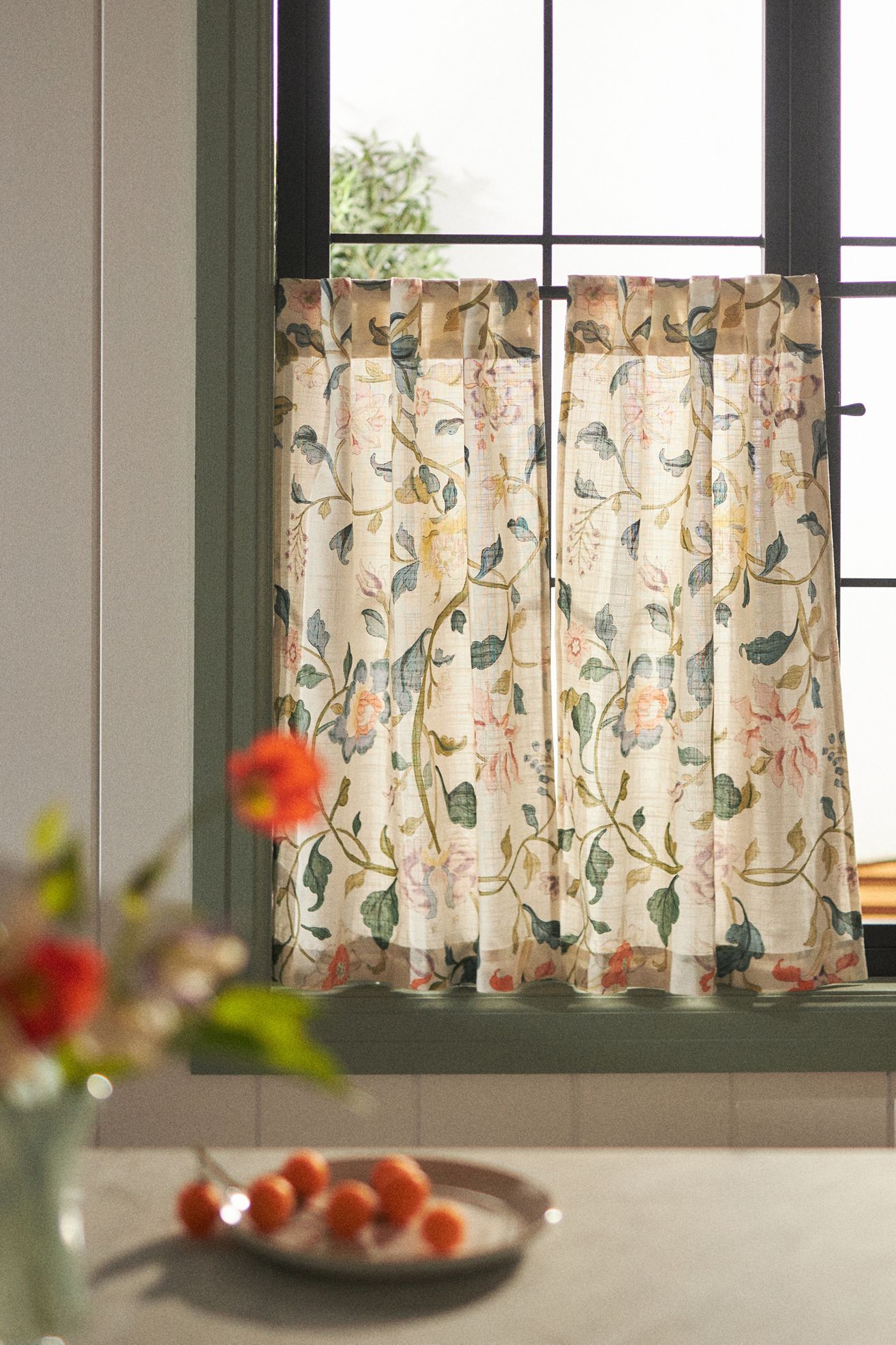 Hattie Organic Cotton Floral Printed Café Curtains, Set of 2 - Hattie, 25" x 36"