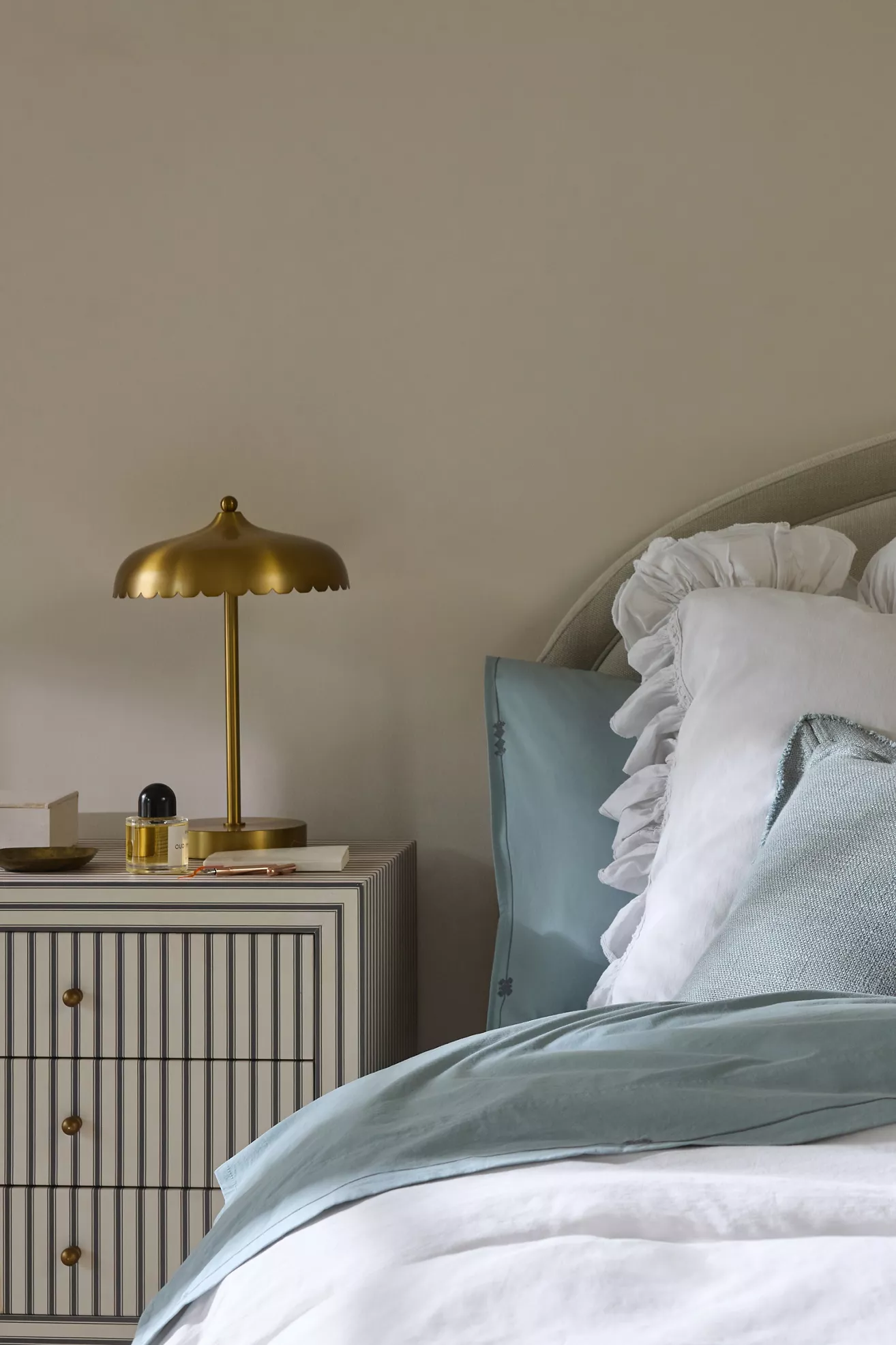 Simone Metal Table Lamp - thumbnail 2