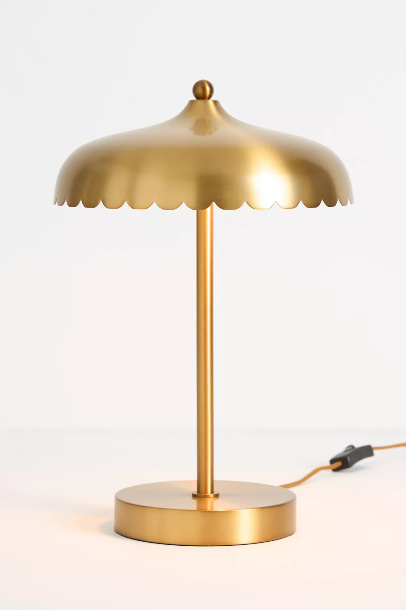 Simone Metal Table Lamp - thumbnail 3