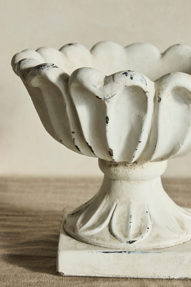 Flora Concrete Urn