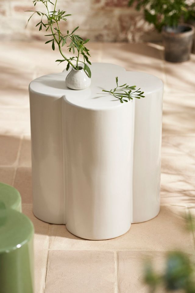 White ceramic stool discount
