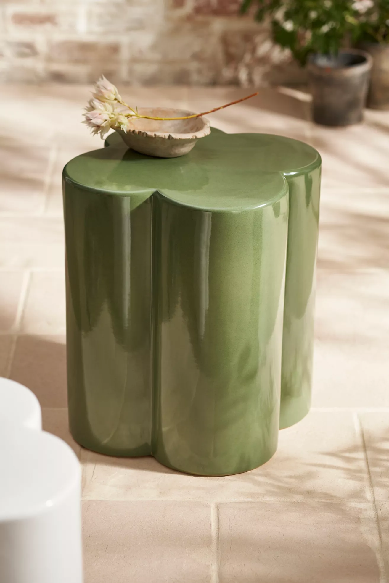 Clover Ceramic Side Table - thumbnail 8