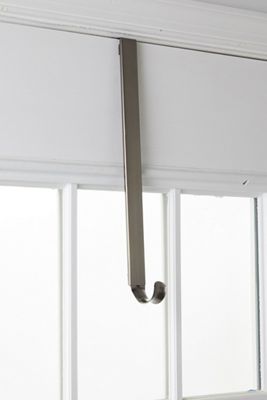 Adjustable Wreath Hanger