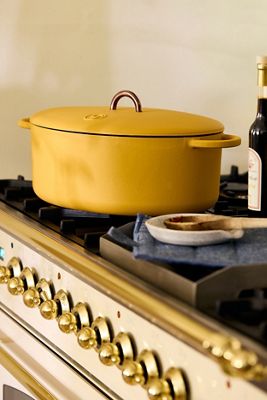 Great Jones 6.75 QT The Dutchess Dutch Oven