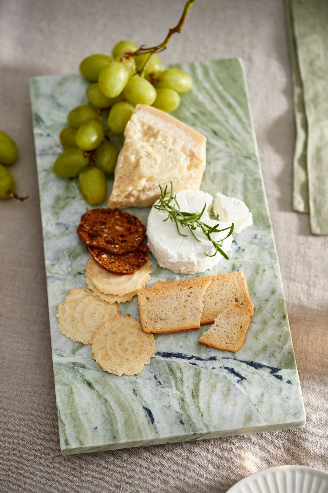 Green Marble Footed Serving Board - Green, One Size