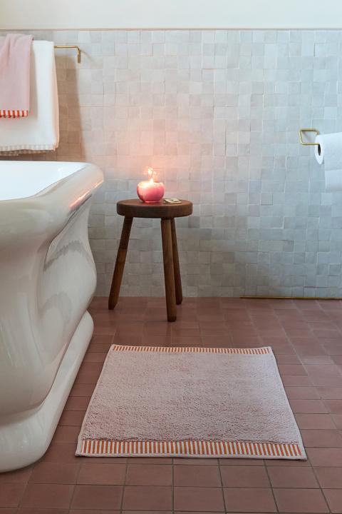Sloane Cotton Embroidered Bath Mat
