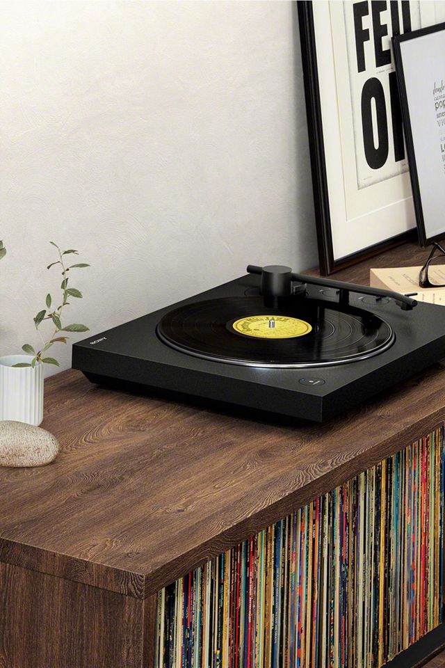 Black Aluminum Belt Drive Turntable with USB and Bluetooth