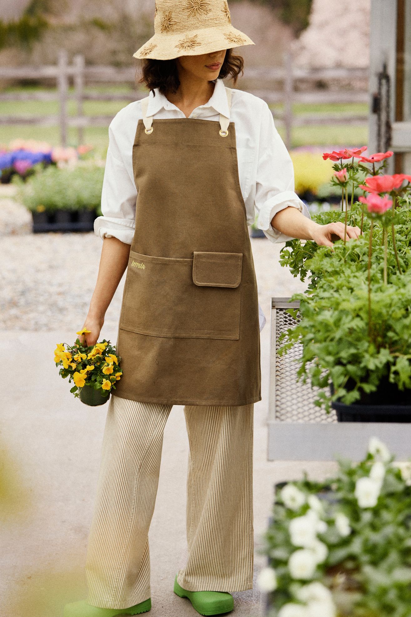 Terrain Cotton Apron - Green, One Size