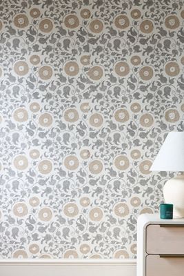 Eldora Floral Wallpaper