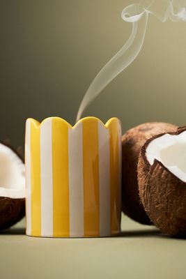 Fruity Casablanca Coconut Striped Scallop Ceramic Candle