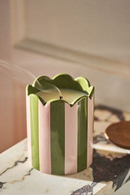 Gourmand Pistachio & Sea Salt Striped Scallop Ceramic Candle