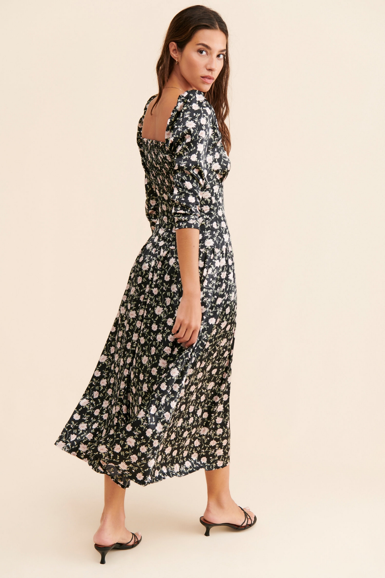 ASTR the Label Sweetheart Floral Midi Dress