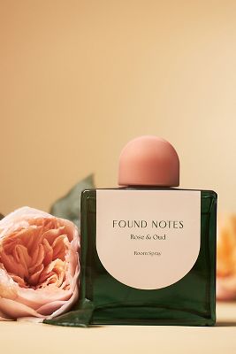 Found Notes Floral Rose & Oud Room Spray par en Pink - Found Notes by Anthropologie - Modalova