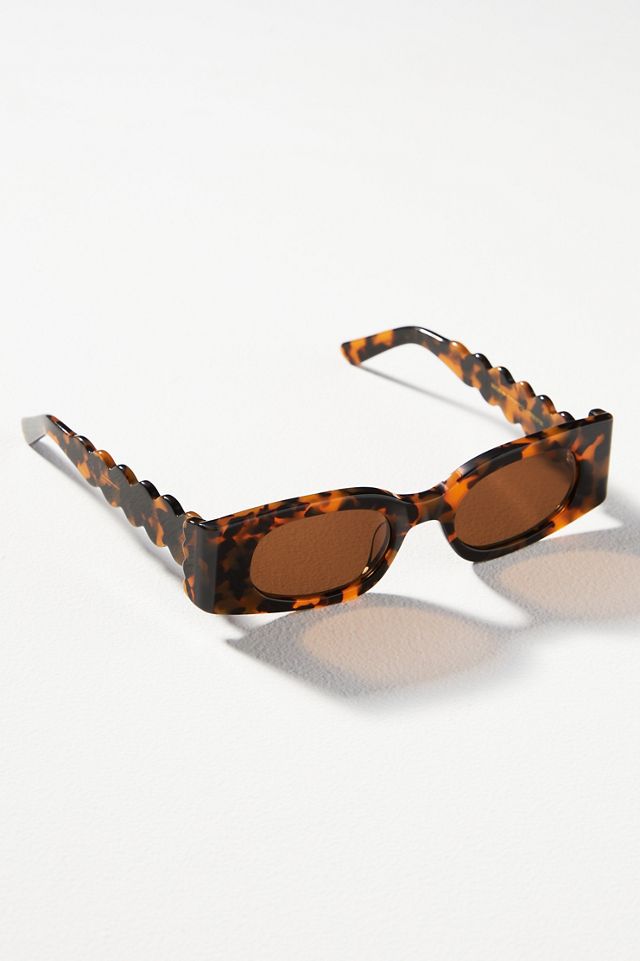 Rectangle Wavy Temple Sunglasses | Anthropologie UK display picture 2