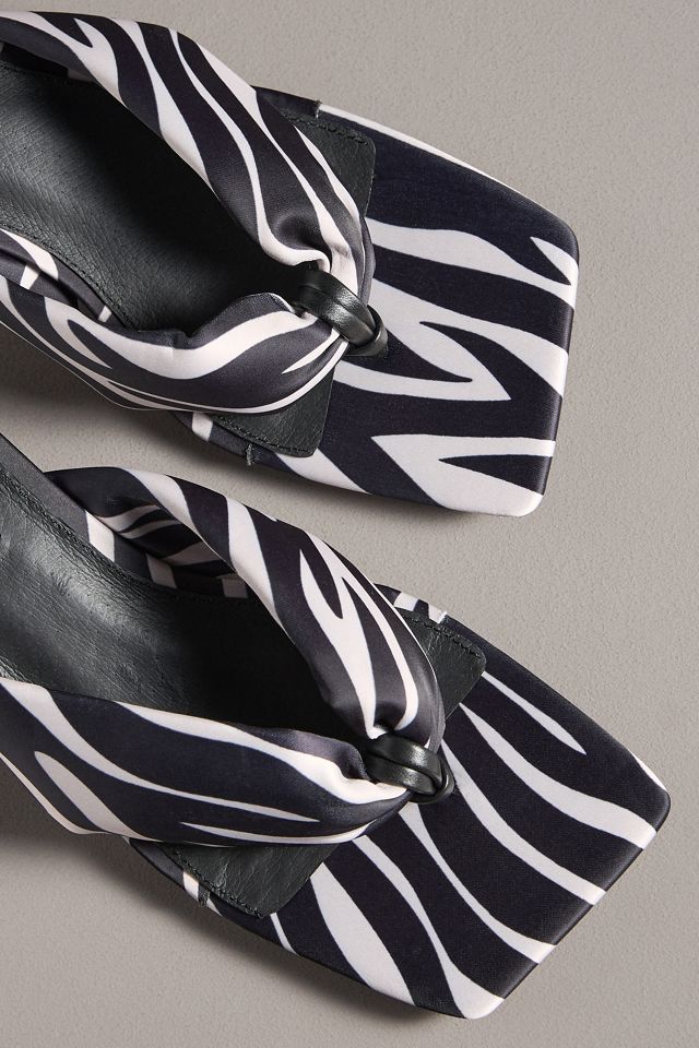 CAVERLEY Buck Thong Kitten-Heel Mules