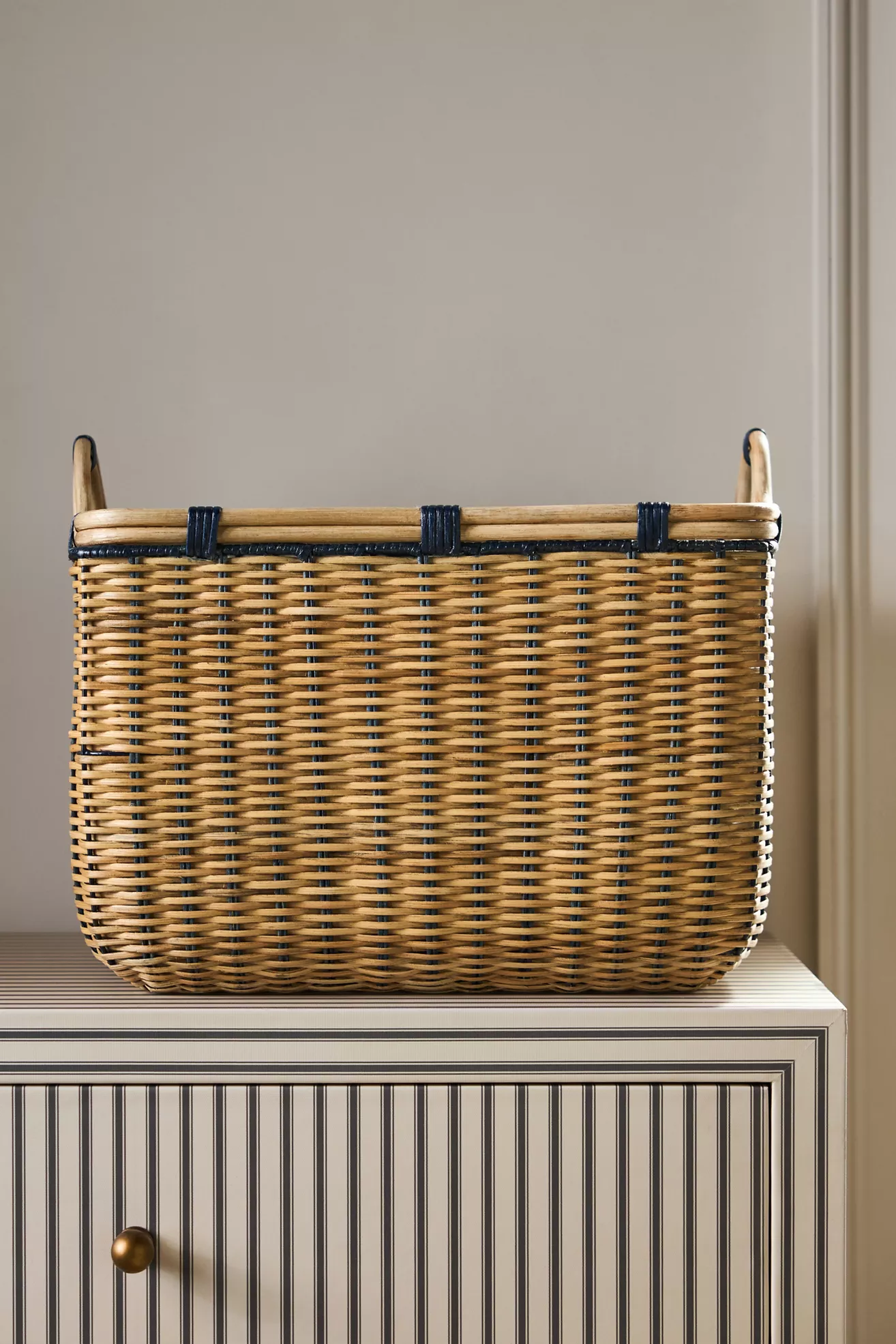 Round-Handled Rectangular Basket - thumbnail 4