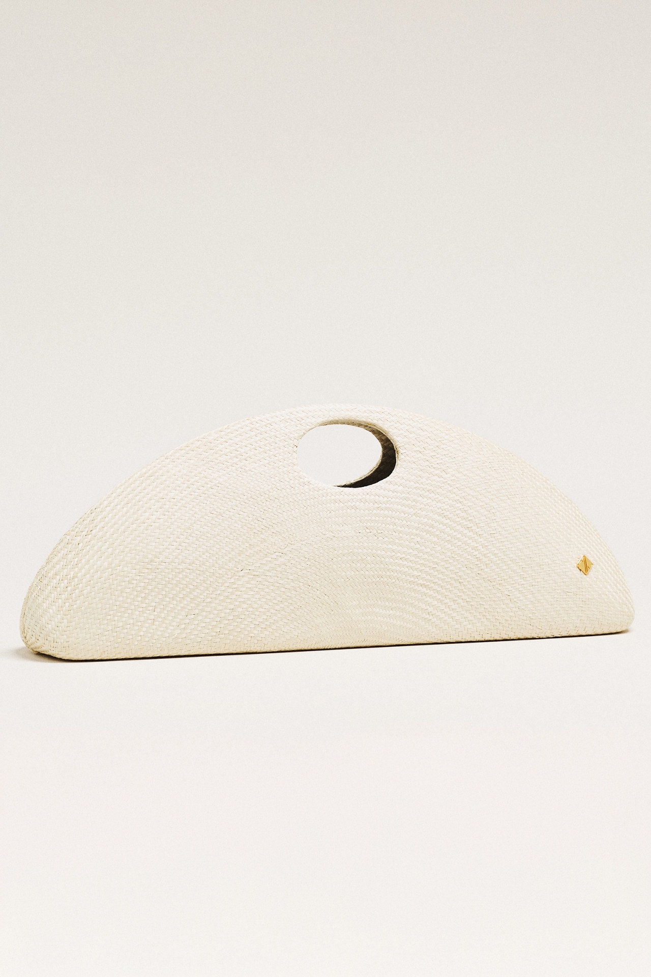 Aranaz Amor 2 Medium Woven Straw Clutch