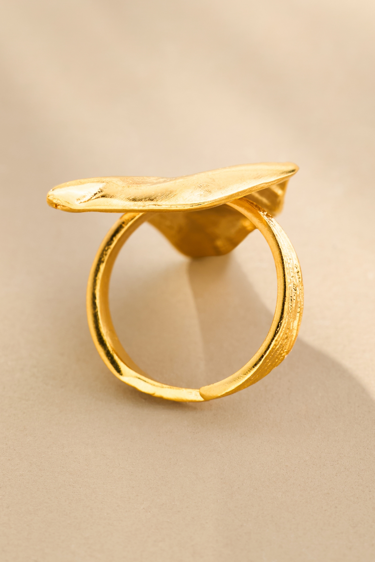 LYNYER Thalassa Ring