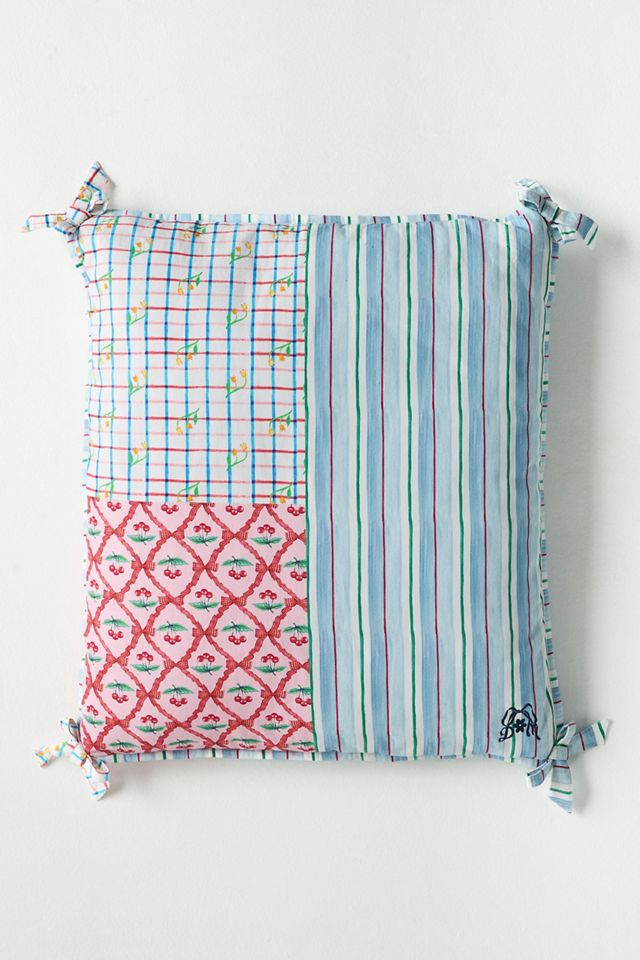 Damson Madder Patchwork Print Pet Bed #1