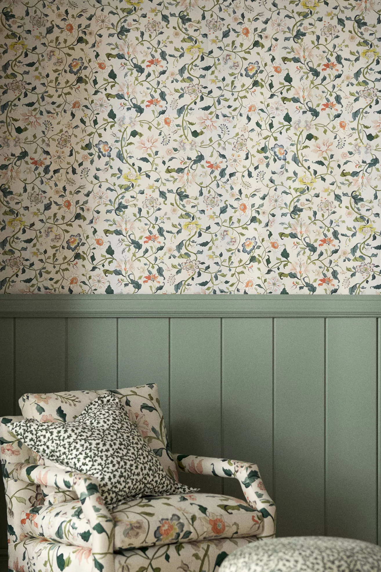 Hattie Floral Wallpaper