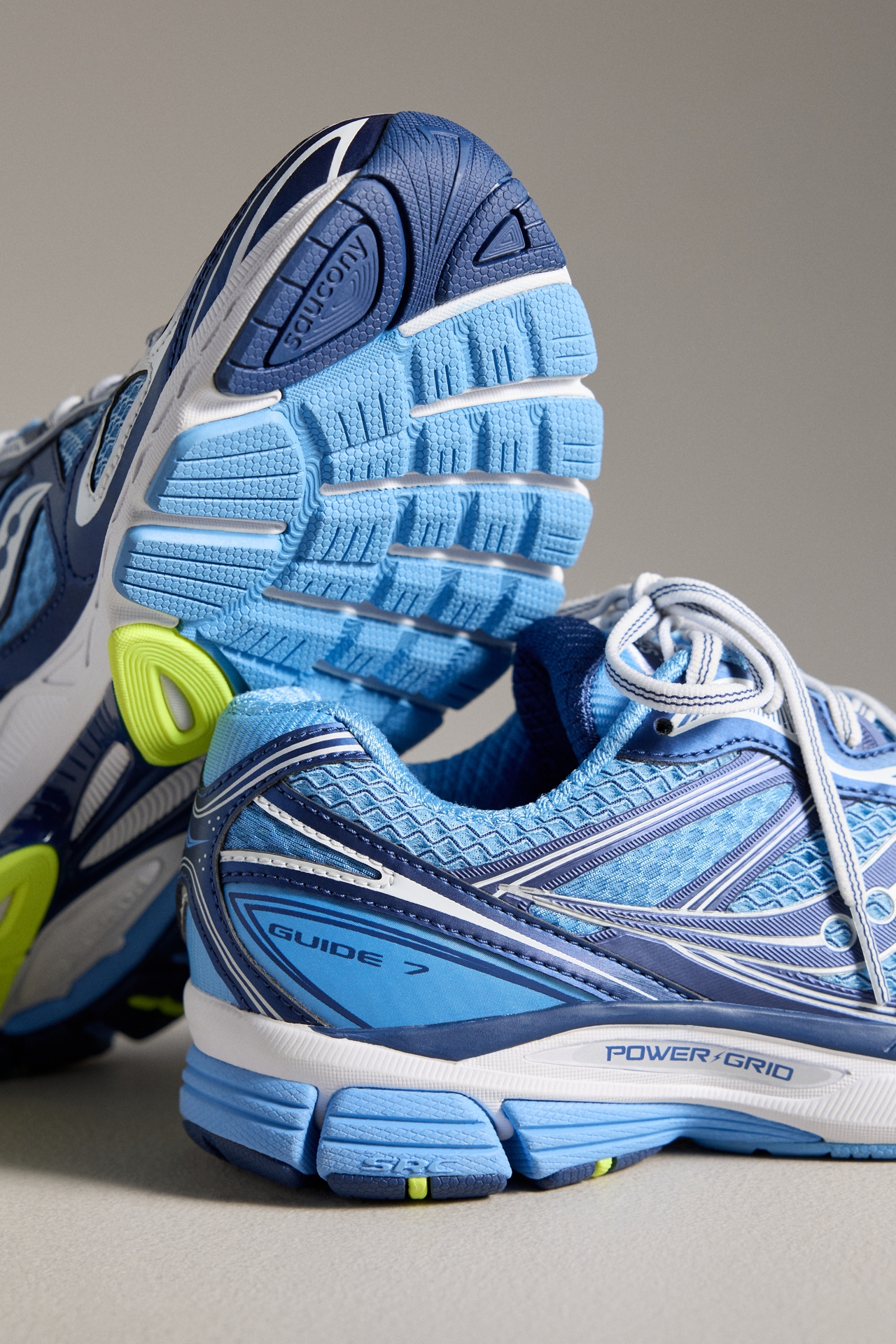 Saucony ProGrid Guide 7 Sneakers