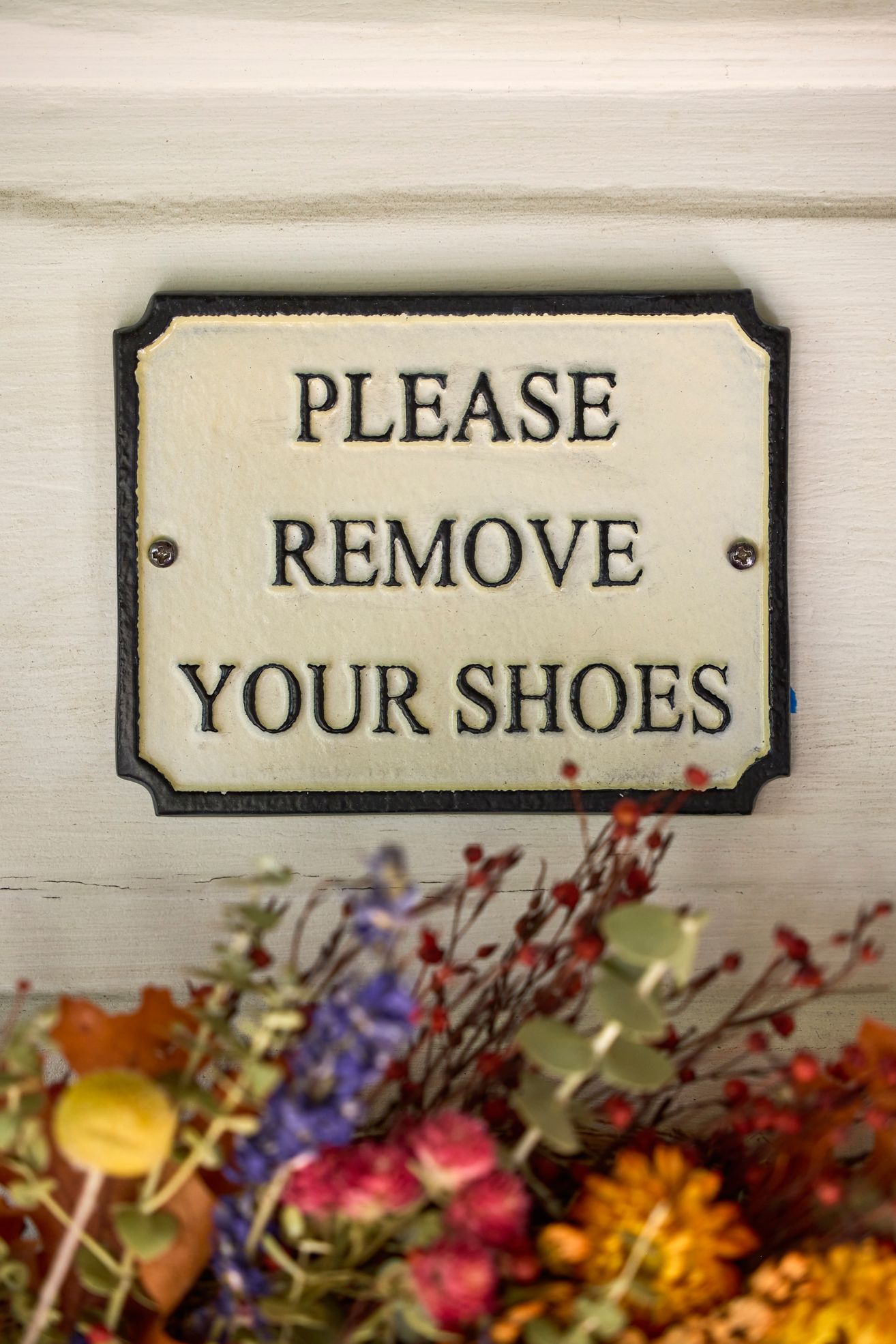 Please Remove Your Shoes Iron Sign - White, One Size