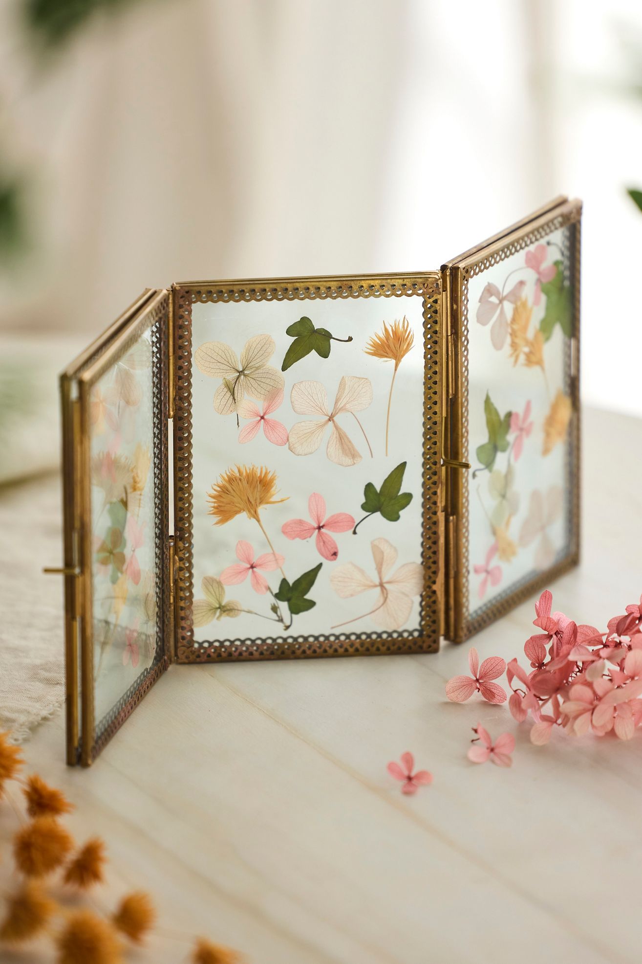 Filigree Triple Pane Frame - Multi, One Size
