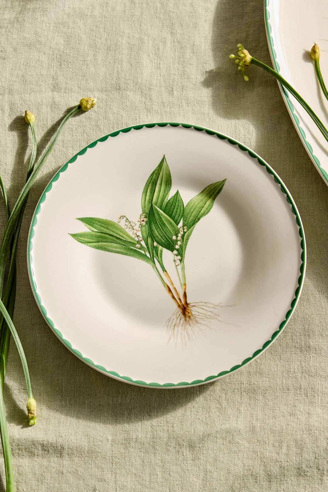 Spring Botanical Stoneware Plate - White, One Size