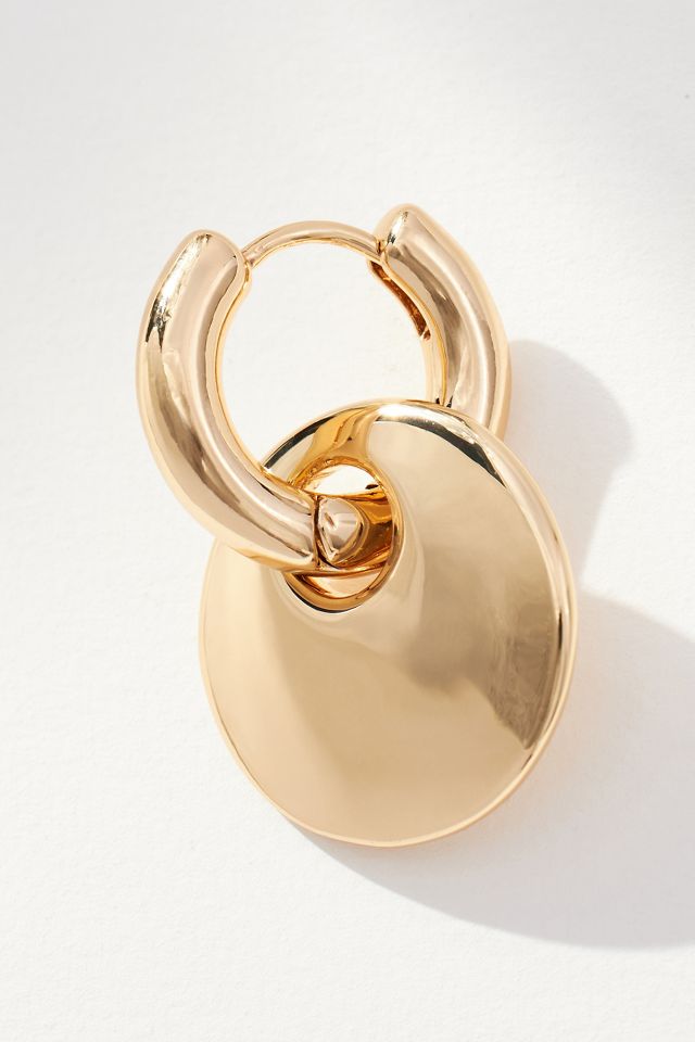 Boucles d'oreilles Huggie avec charme en forme de capsule de bouteille #1