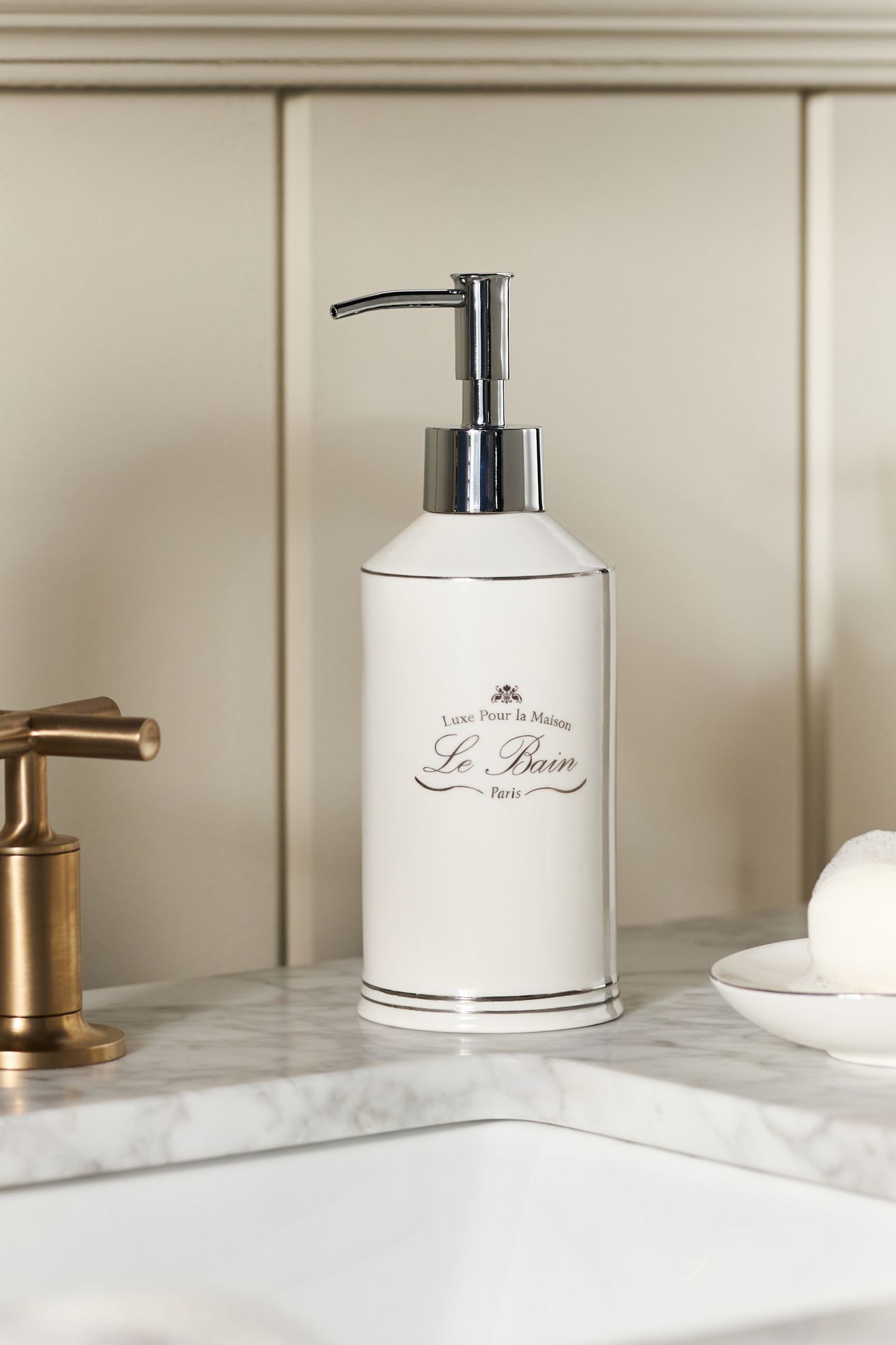 Le Bain Porcelain Lotion Dispenser - White, One Size