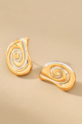Coquille Stud Earrings