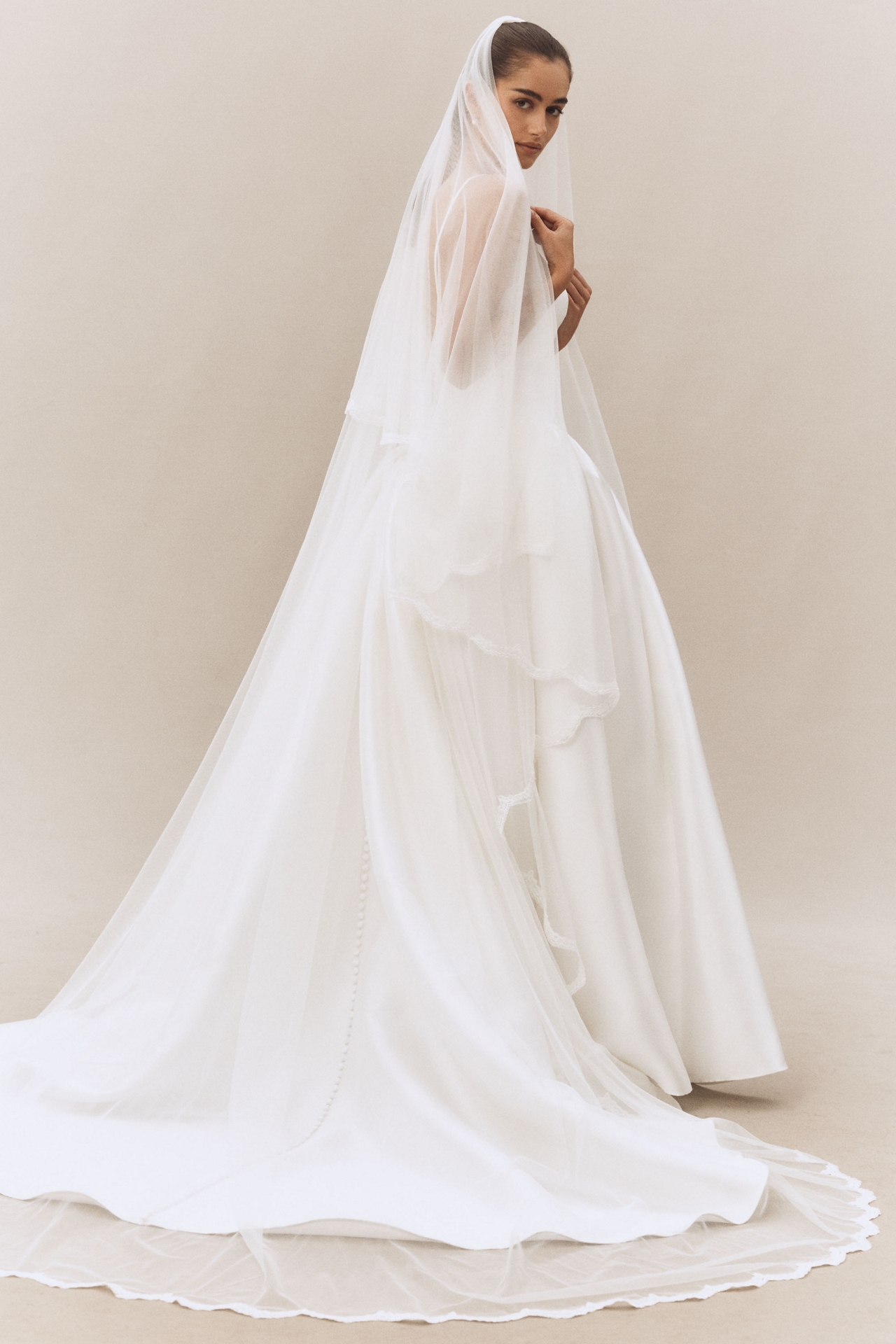 Jenny Yoo Roan Tulle Scallop Lace-Trim Bridal Veil