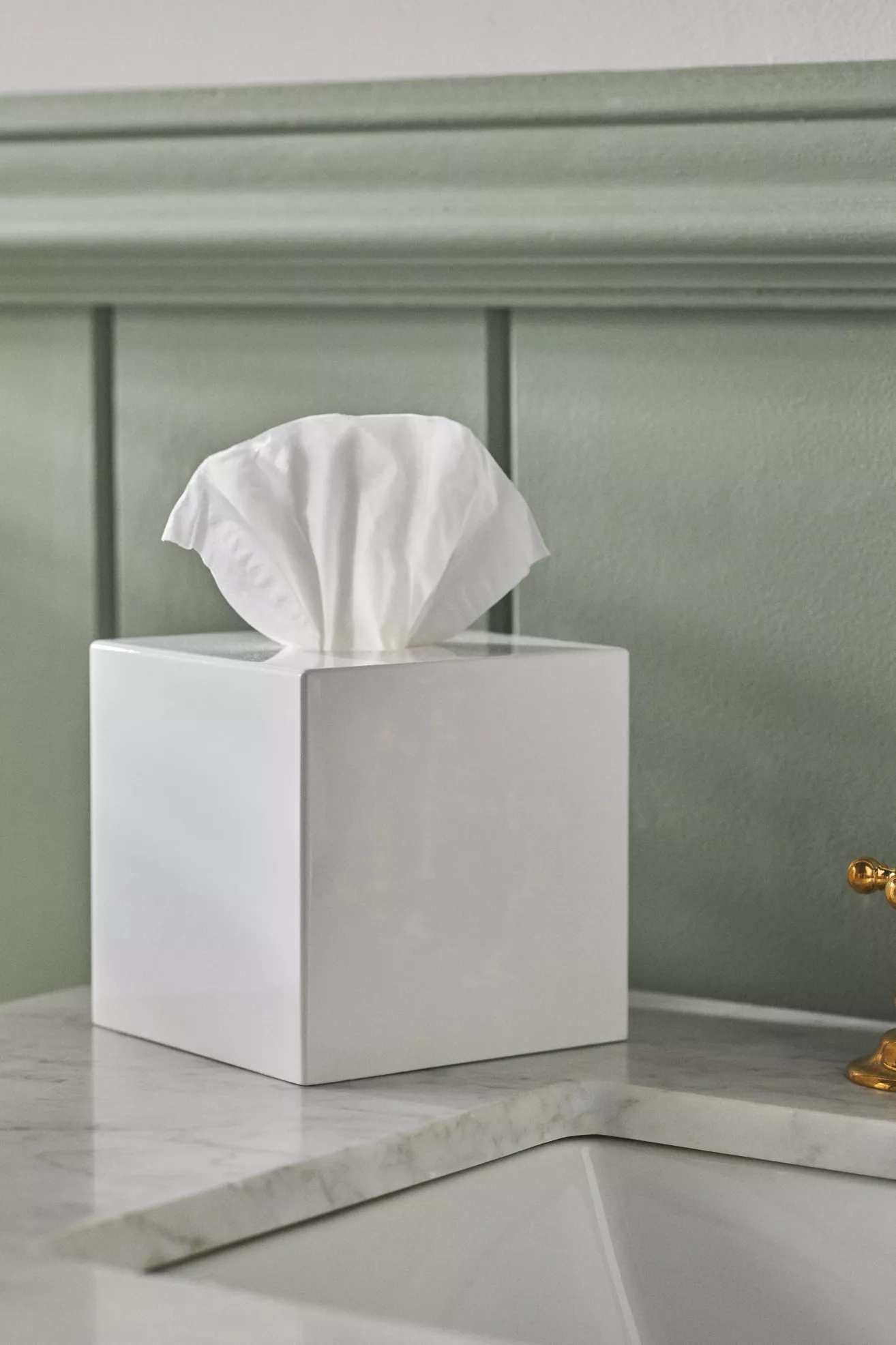 Addison Ross Lacquered Scallop Tissue Box