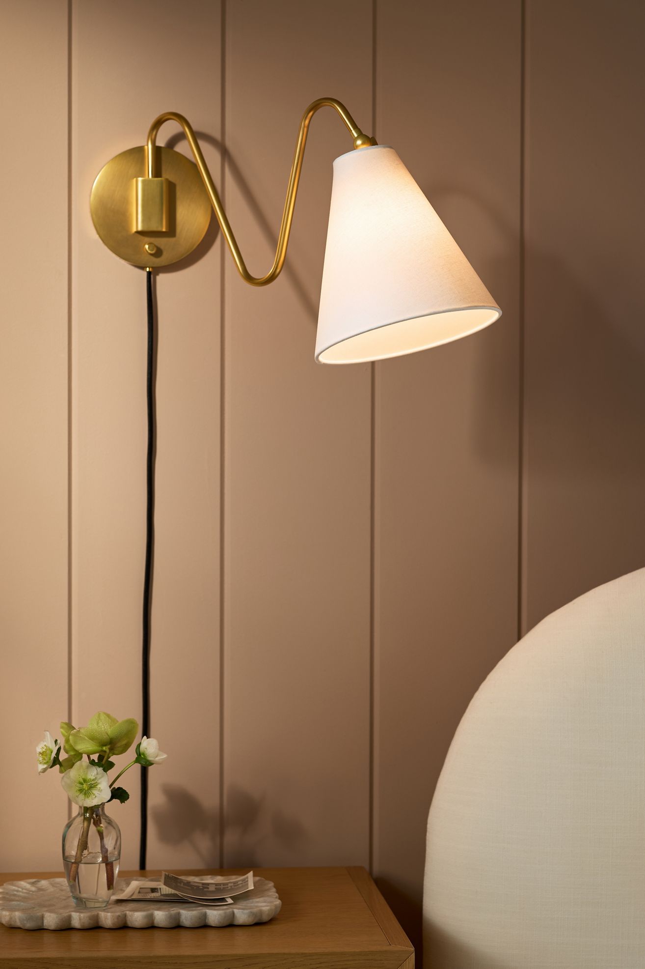 Onda Iron Single Plug-In Sconce Wall Light - White, One Size