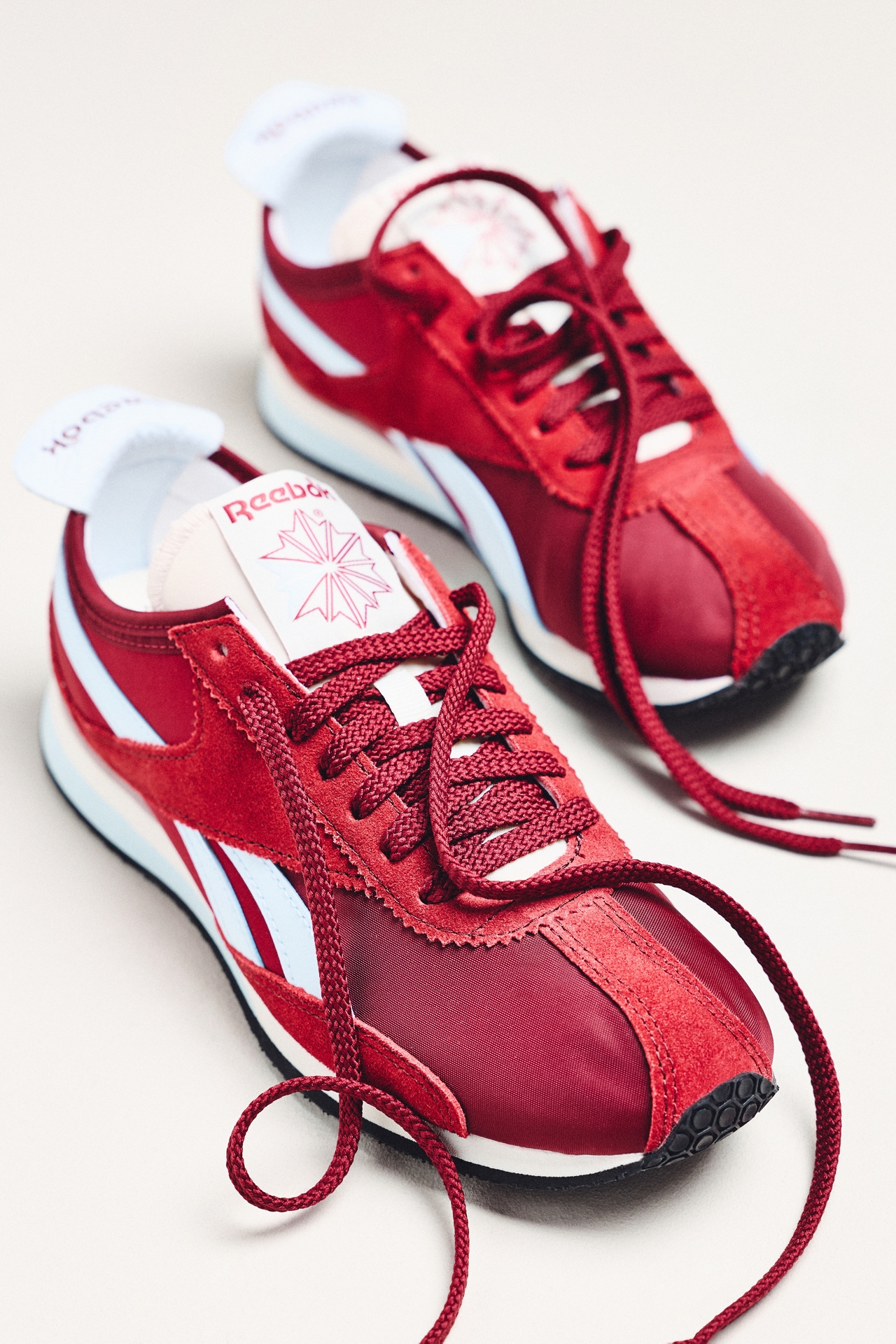 Reebok R400 Sneakers